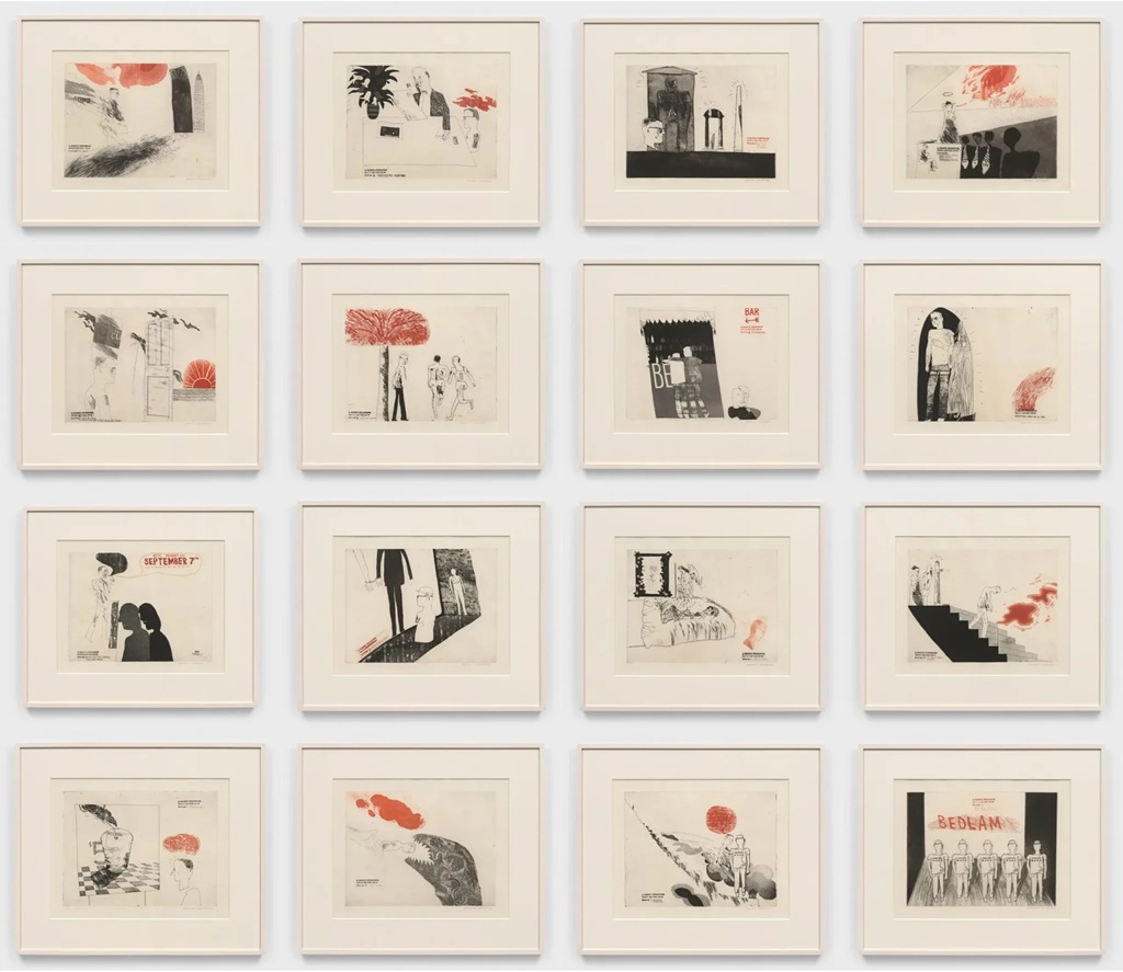 Meerdere ingelijste zwart-wit kunstprints met rode accenten, netjes op een witte muur gerangschikt.