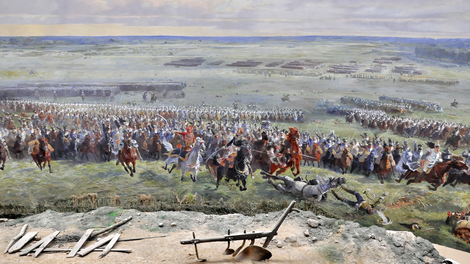 Grote slagtaferelen met ruiters en soldaten, paarden in galop, menigte op een open veld, geschilderde panorama.