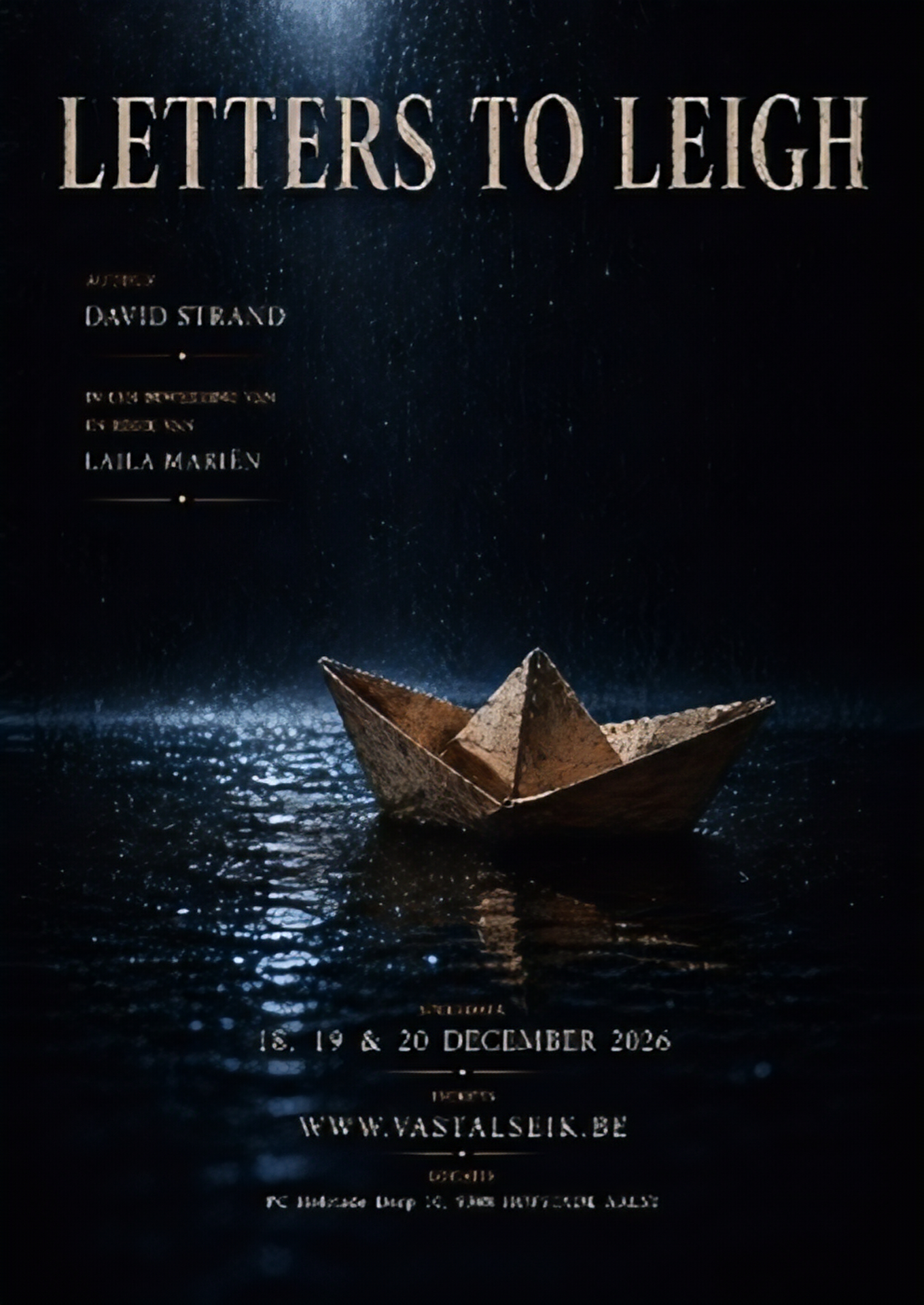Donkere filmposter met papieren bootje op water, sterrenregen en grote titel “Letters to Leigh”.