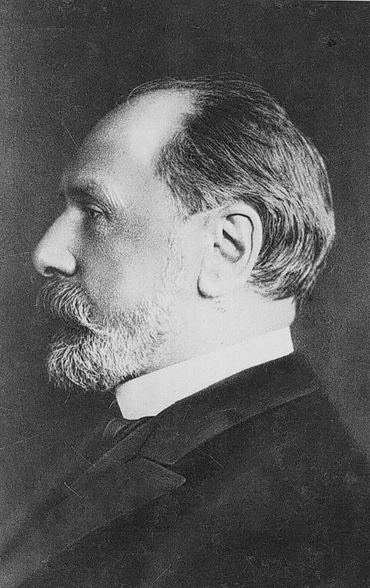 Dr. Paul Héger